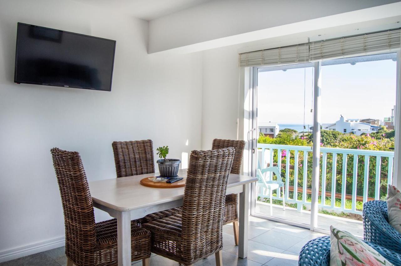 Bellamente Sirene Hotel Gansbaai Bagian luar foto