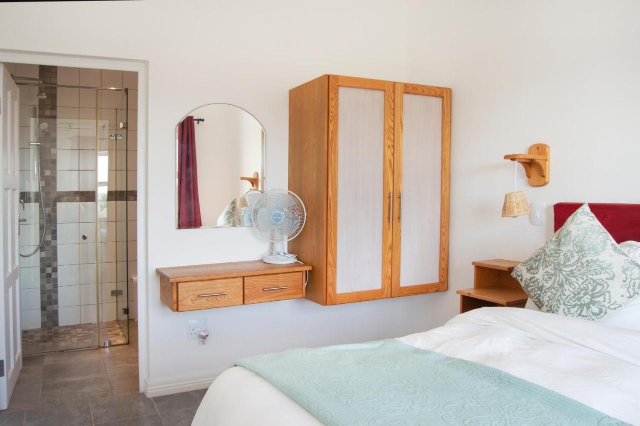 Bellamente Sirene Hotel Gansbaai Bagian luar foto