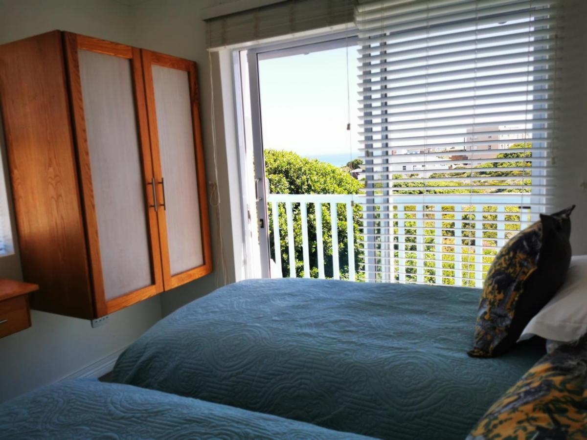 Bellamente Sirene Hotel Gansbaai Bagian luar foto