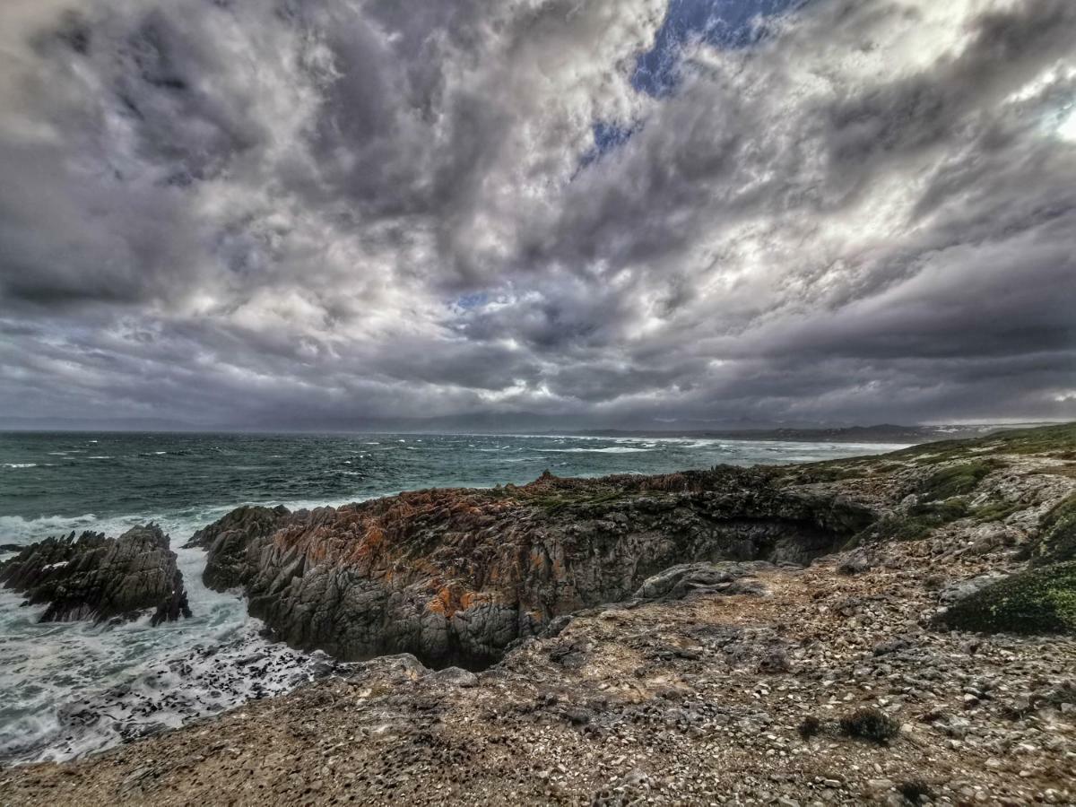 Bellamente Sirene Hotel Gansbaai Bagian luar foto