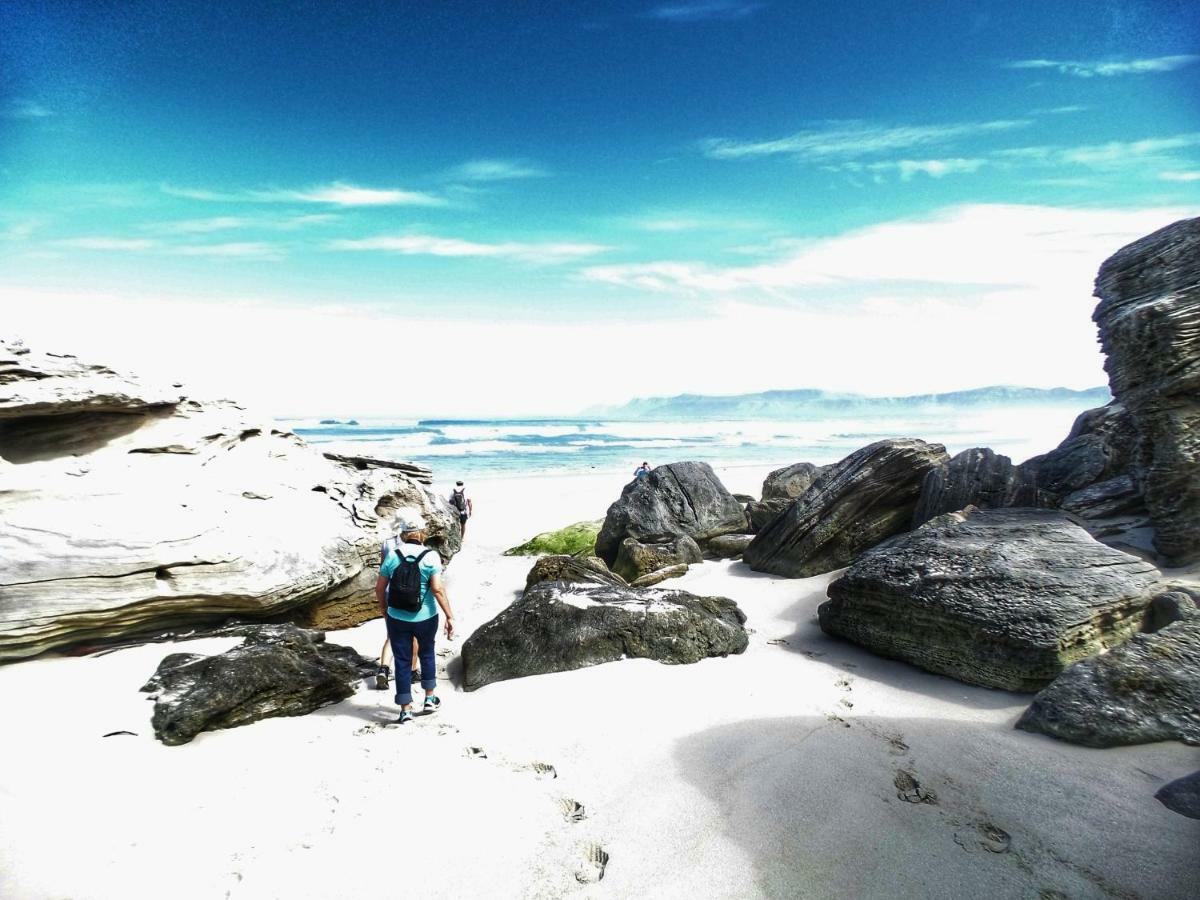 Bellamente Sirene Hotel Gansbaai Bagian luar foto